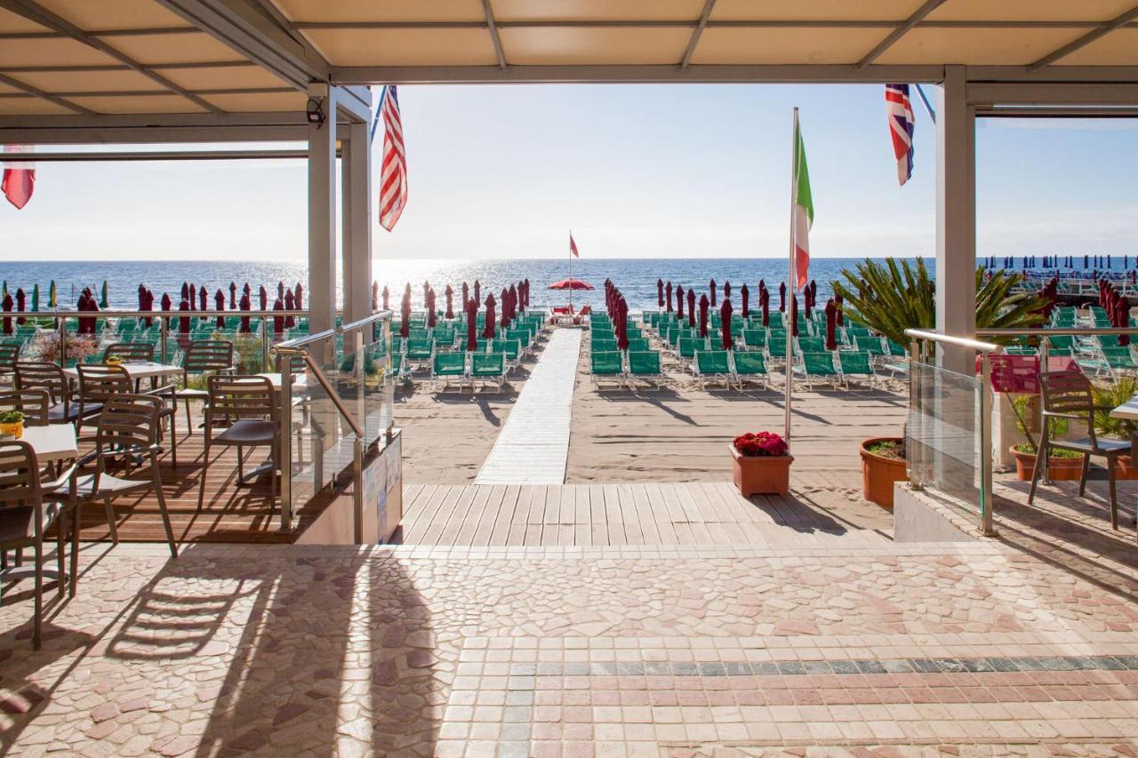 Hotel Villa Igea Diano Marina Exterior photo