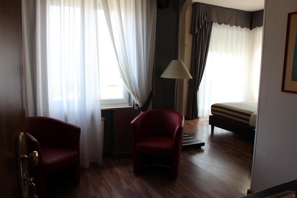 Hotel Villa Igea Diano Marina Exterior photo